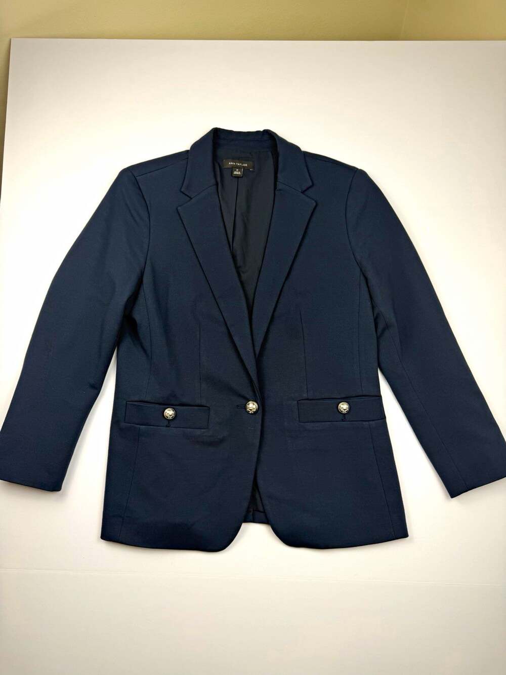 Ann Taylor Blazer Womens 8P Navy Blue Gold Crest Buttons Preppy Career Jacket